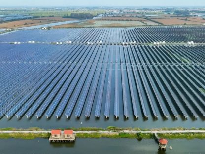中国太阳能行业产能过剩 工厂裁员放无薪假