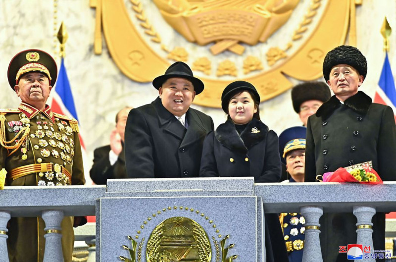 为何金正恩走哪都带金珠爱？网评他有一邪恶目的