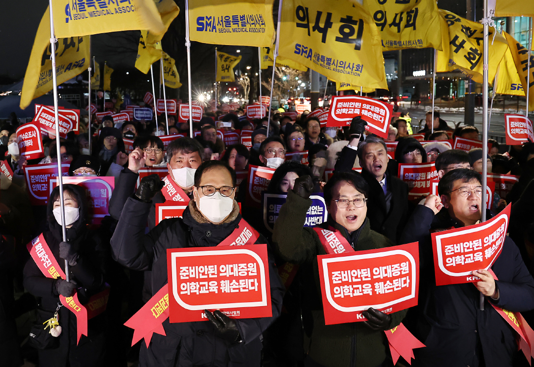 超万人辞职，韩国医生罢工为何愈演愈烈？